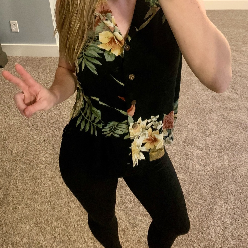 Hawaiian Tank Top, Black with Flowers